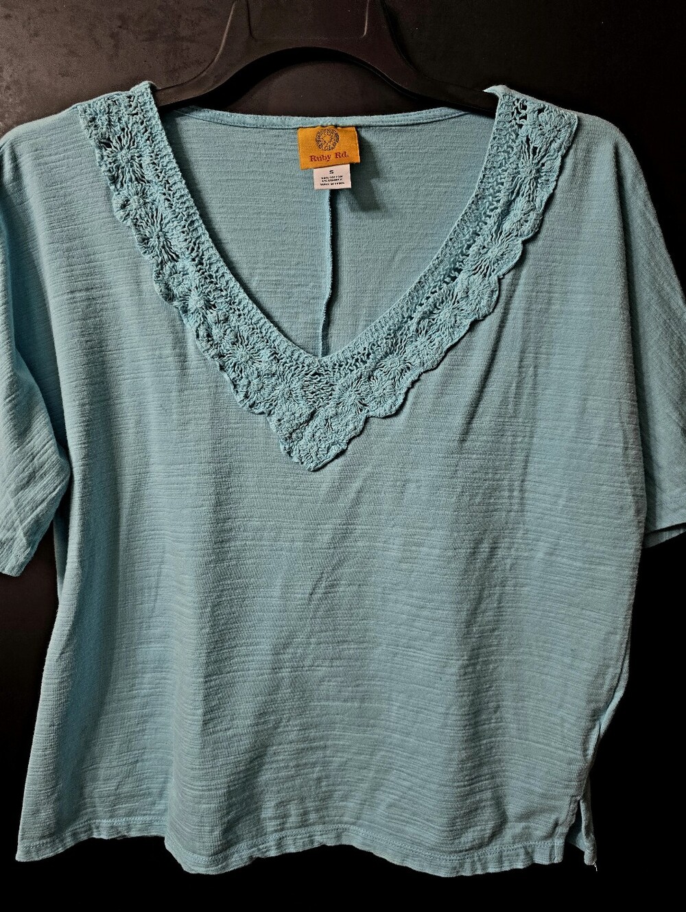 Ruby Rd. Women's Aquamarine Crochet V-Neck Top Small